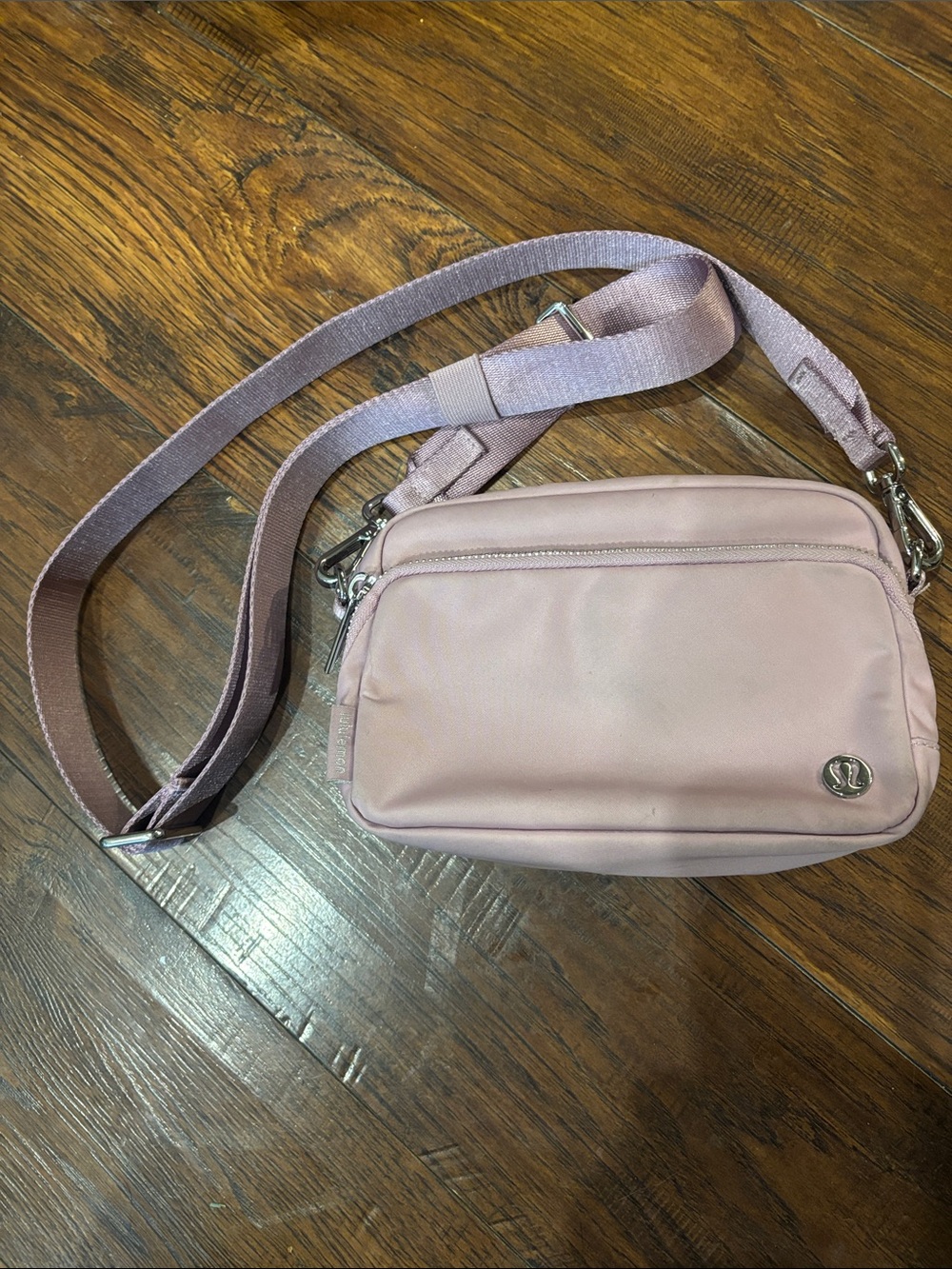 lululemon athletica Blush Pink Crossbody 2L
FLASH SALE